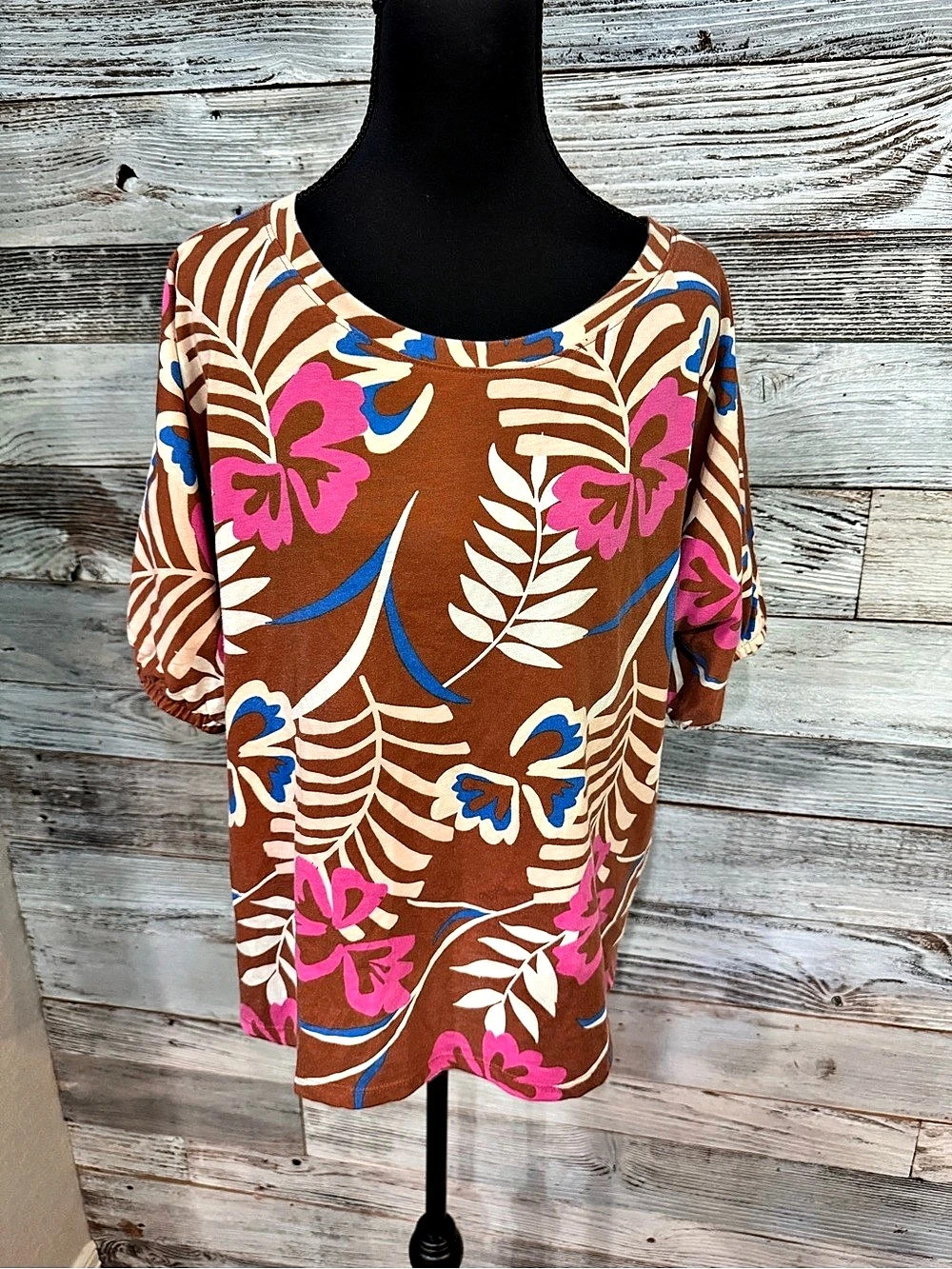 Cato Floral Short Sleeve Top in Brown & Pink Size Medium NWT